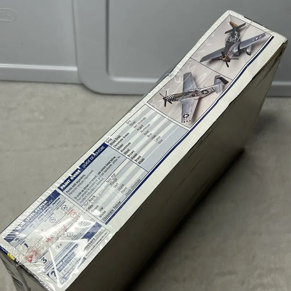 Revell P-51D Mustang WWII Fighter Plane 1:48 scale Plastic Model 85-5241 Sealed